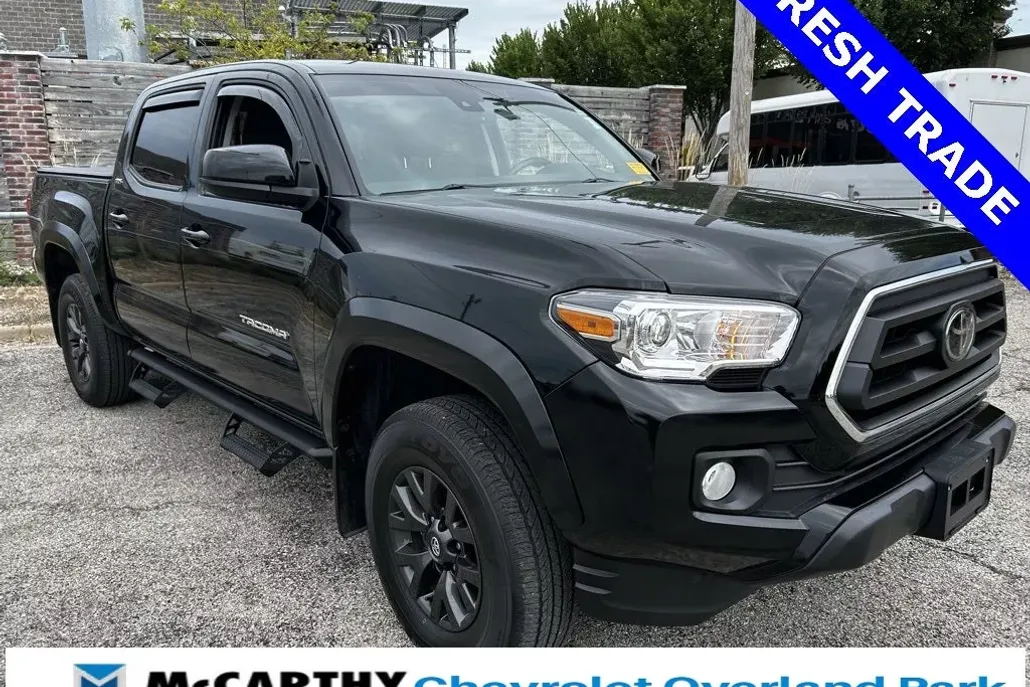 2022 Toyota Tacoma 4x4 SR photo 1