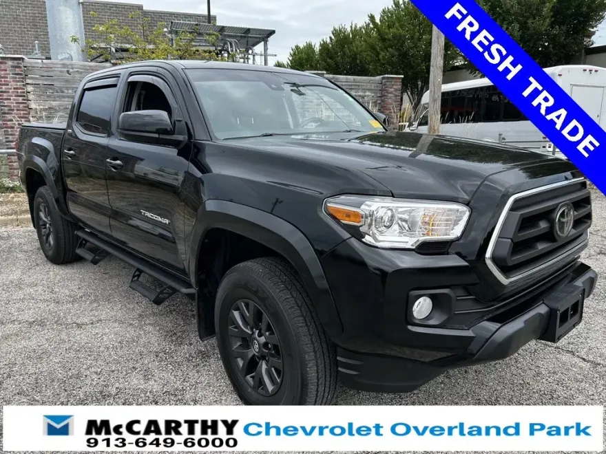 2022 Toyota Tacoma 4x4 SR photo 1