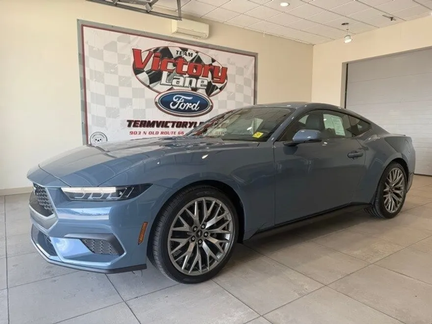 2025 Ford Mustang EcoBoost Premium photo 1