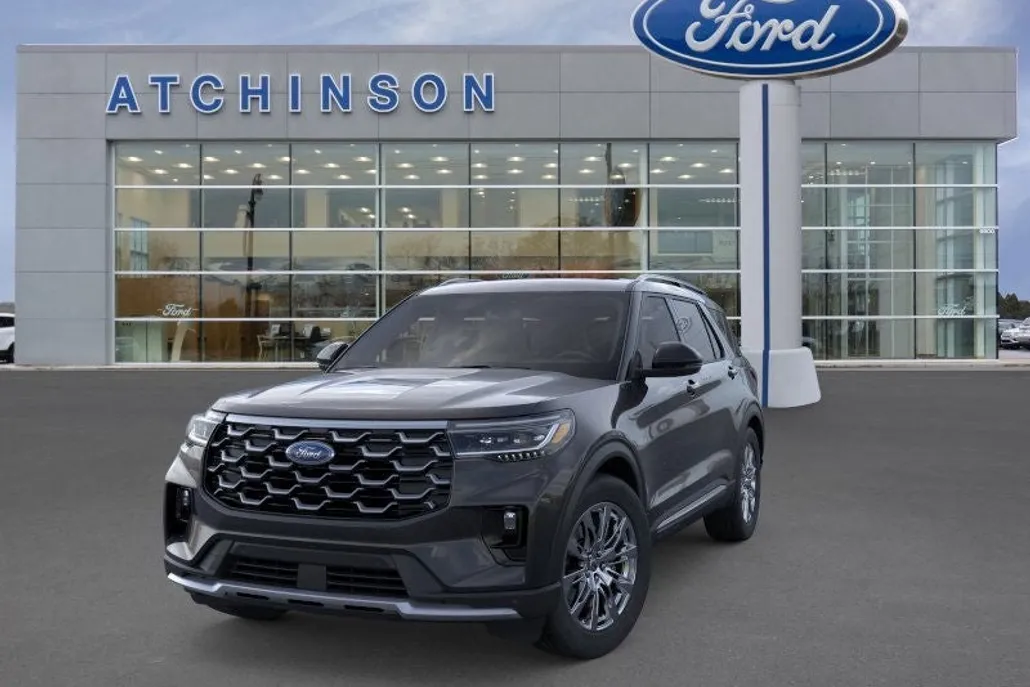 2025 Ford Explorer Platinum photo 1