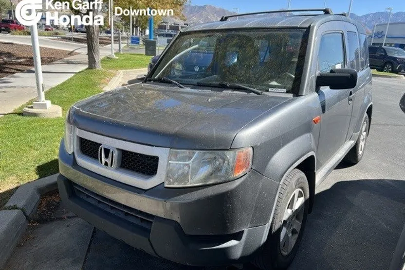 2010 Honda Element EX photo 1