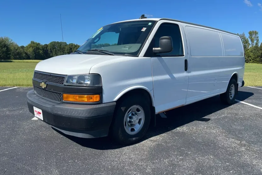 2019 Chevrolet Express 3500 Work Cargo Van photo 1