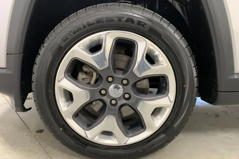 2019 Jeep Compass Limited photo 1