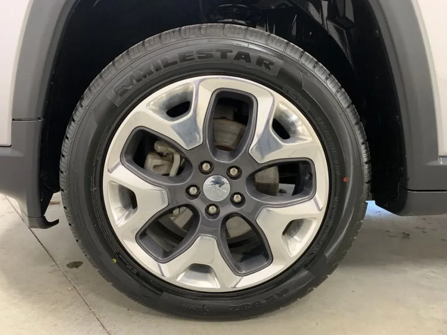 2019 Jeep Compass Limited photo 1