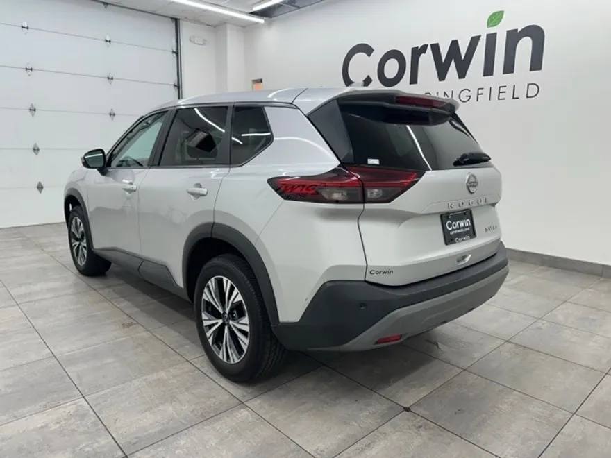 2023 Nissan Rogue SV photo 1