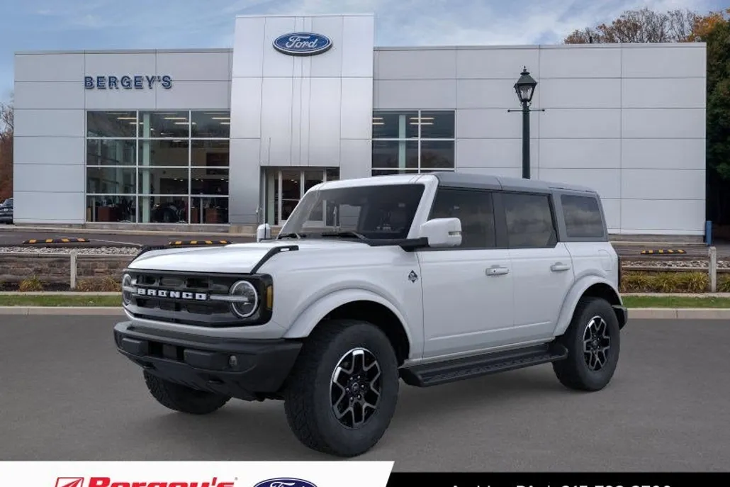 2025 Ford Bronco Outer Banks photo 1