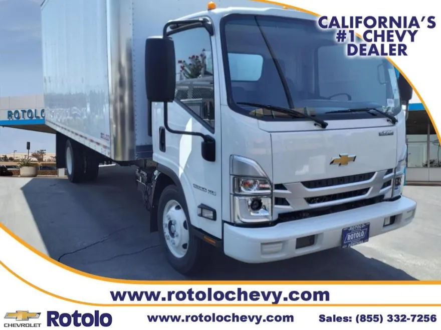2025 Chevrolet Silverado photo 1