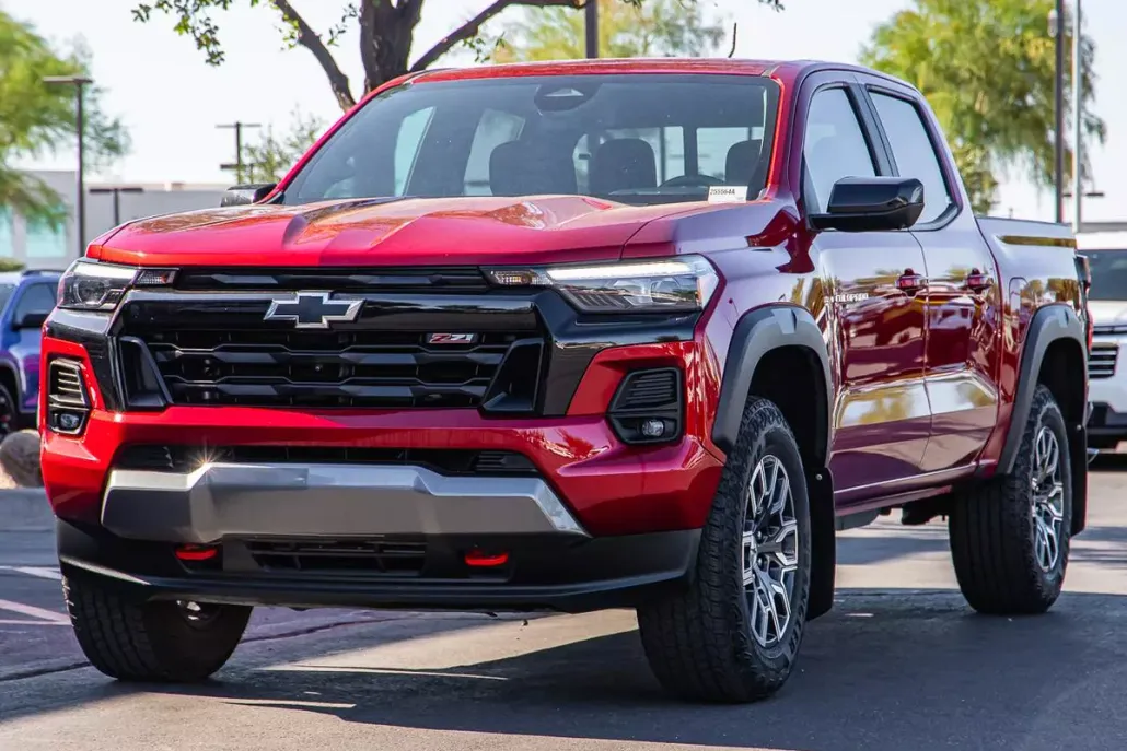 2023 Chevrolet Colorado Z71 photo 1