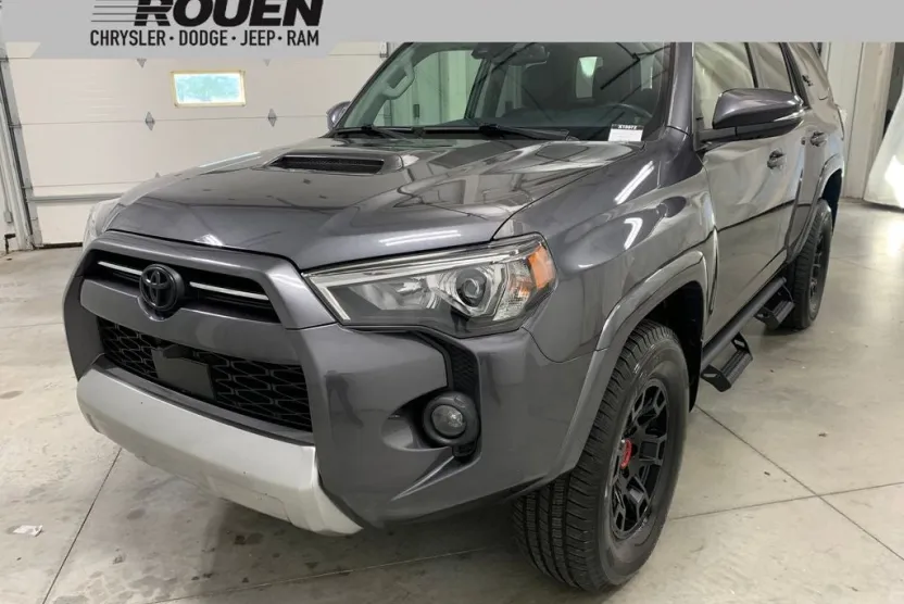2022 Toyota 4Runner TRD Off-Road Premium photo 1