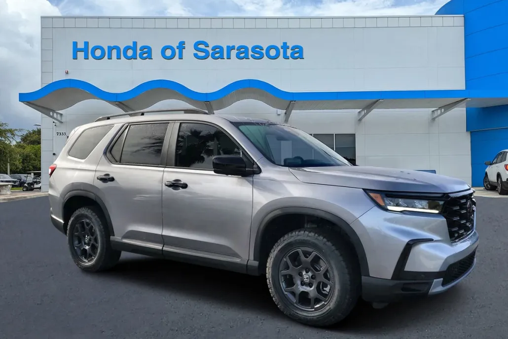 2025 Honda Pilot TrailSport photo 1
