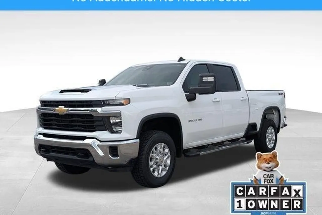 2024 Chevrolet Silverado 3500HD LT photo 1