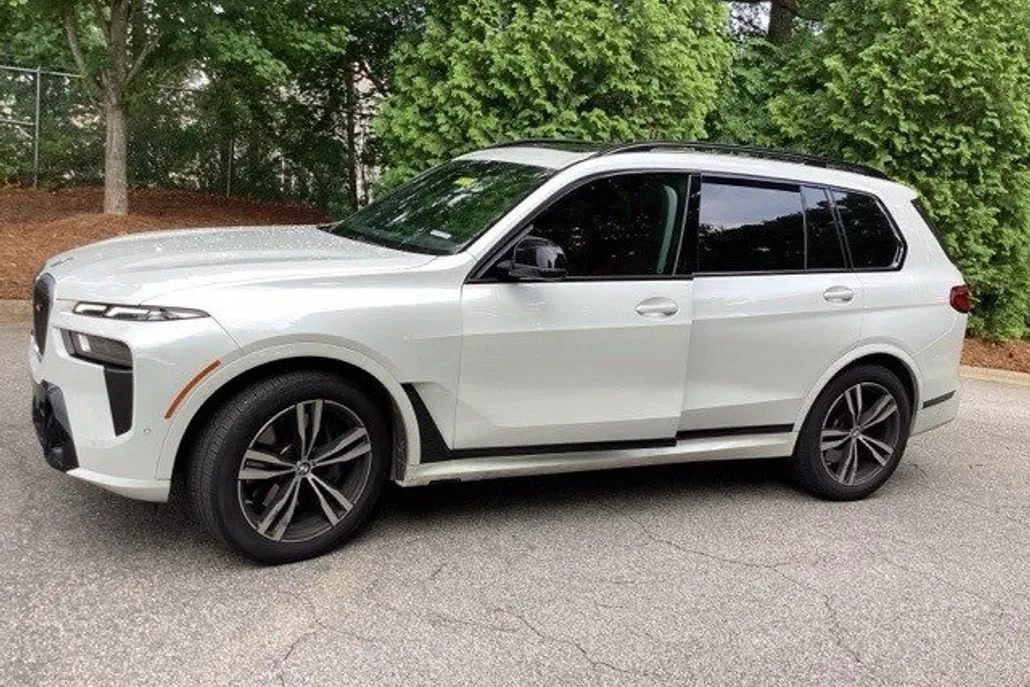 2025 Bmw X7 M60i photo 1