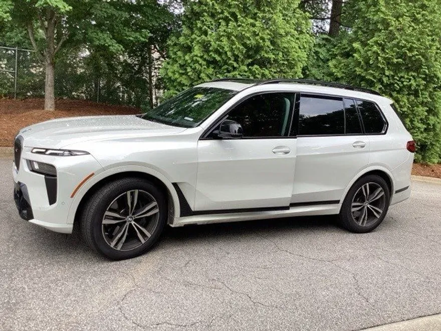 2025 Bmw X7 M60i photo 1
