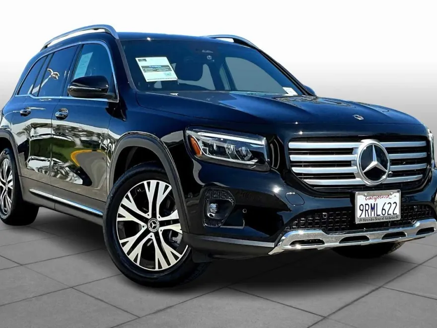 2025 Mercedes Benz GLB 250 photo 1