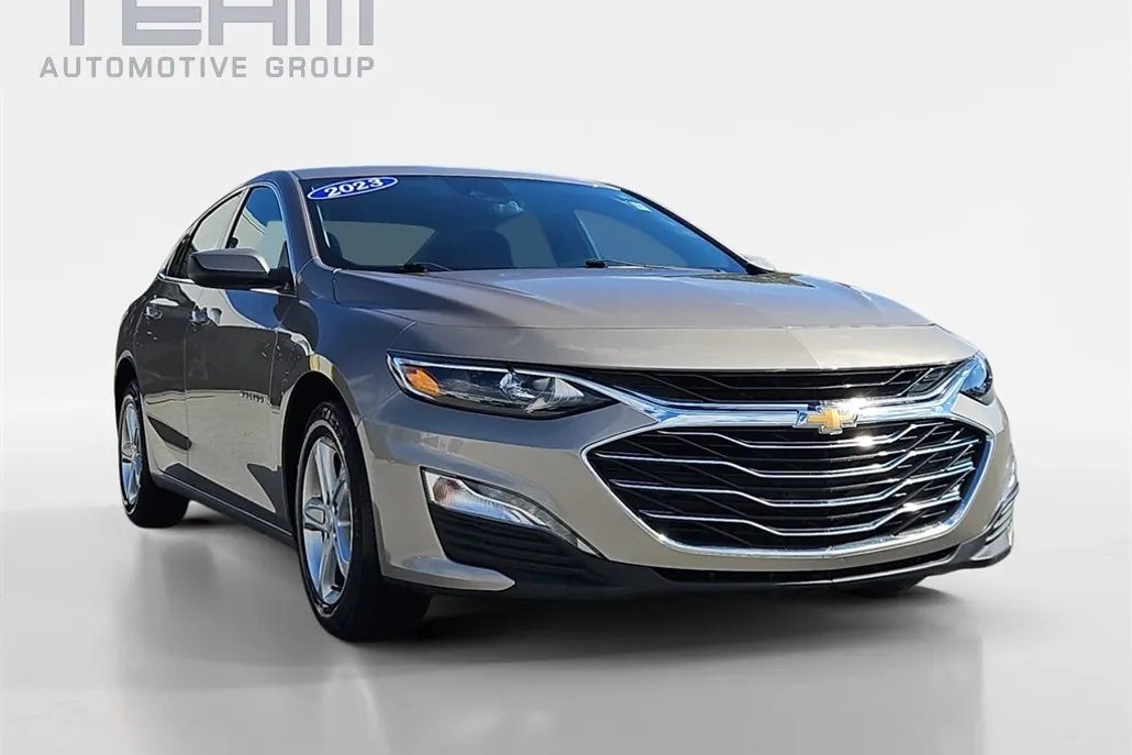 2023 Chevrolet Malibu 1LT photo 1