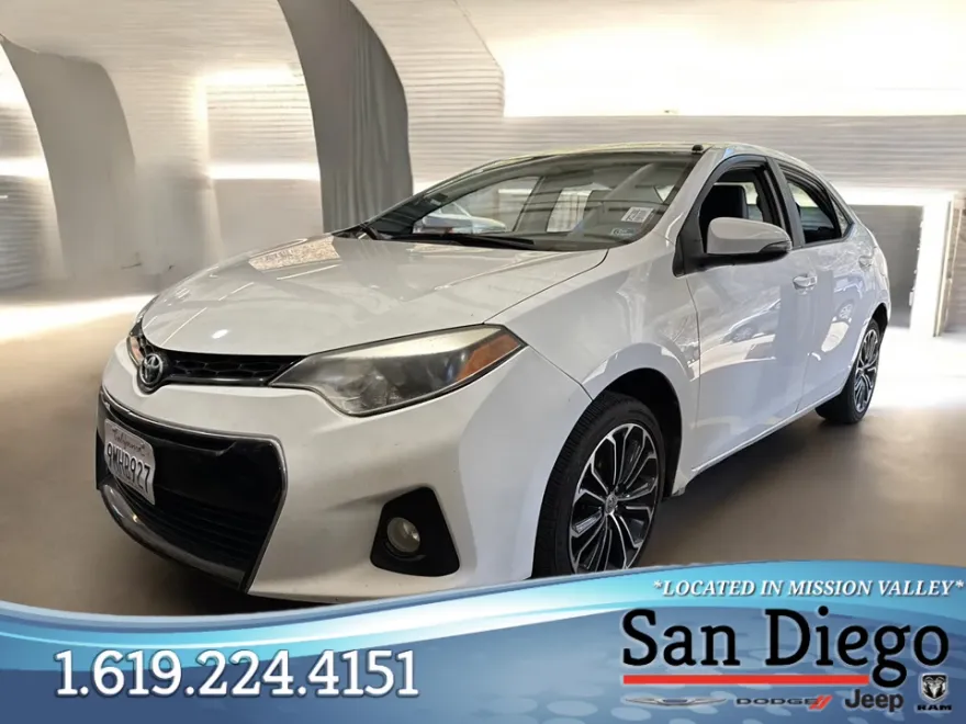 2016 Toyota Corolla L photo 1
