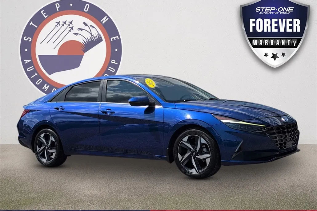 2023 Hyundai Elantra Limited photo 1