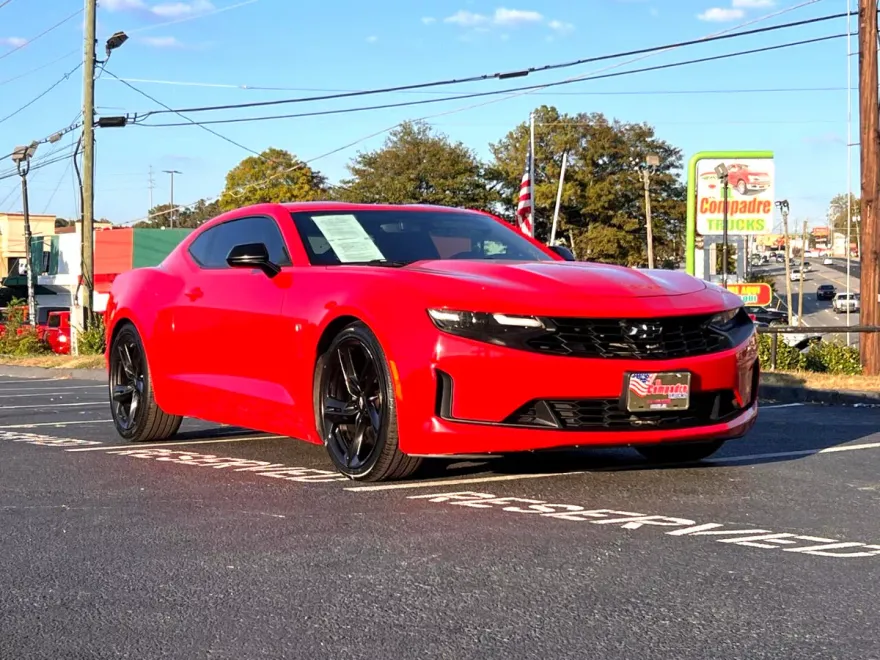 2021 Chevrolet Camaro 2LT Coupe photo 1