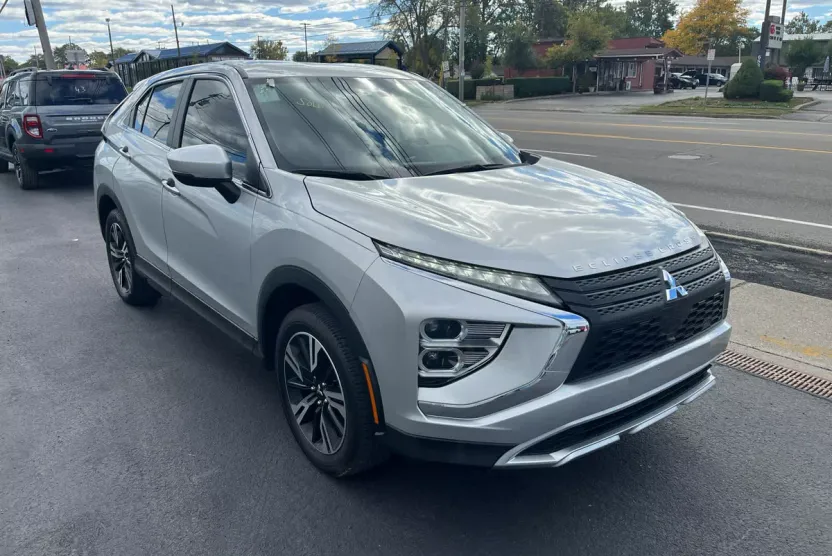 2023 Mitsubishi Eclipse Cross SE photo 1