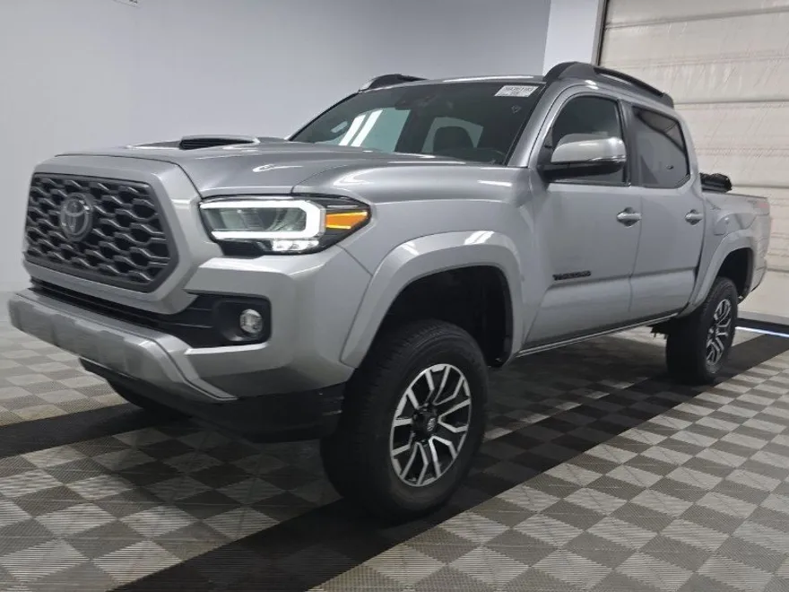 2023 Toyota Tacoma SR5 4x4 photo 1