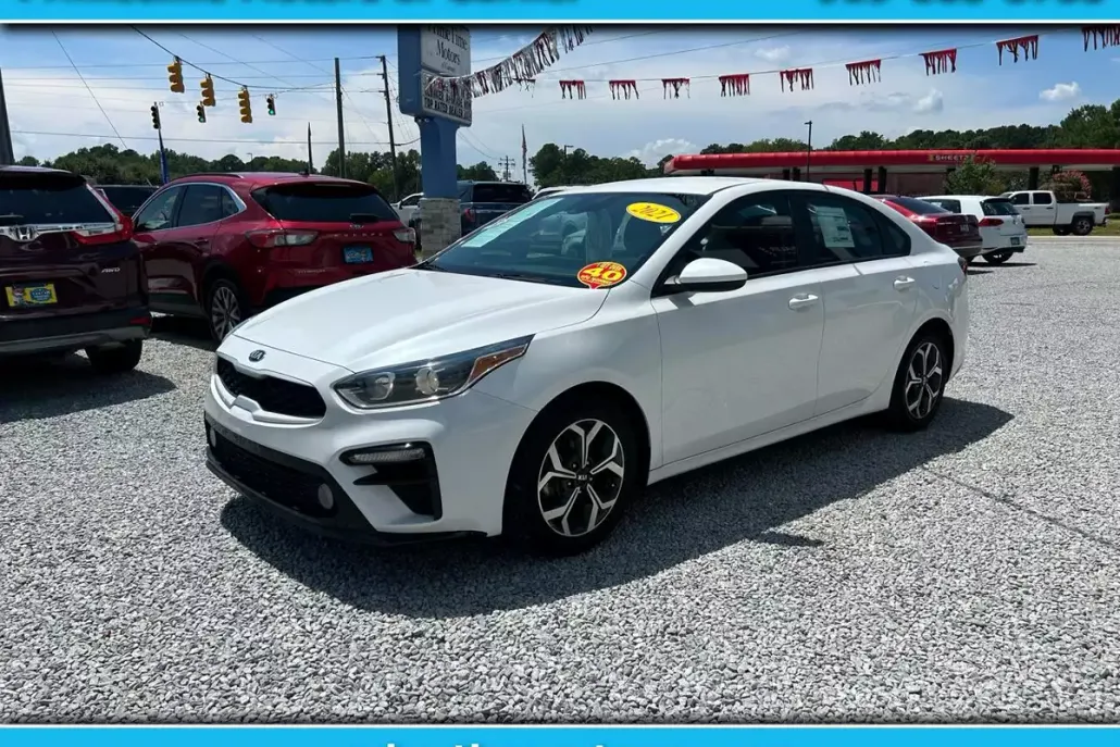 2021 Kia Forte LXS photo 1