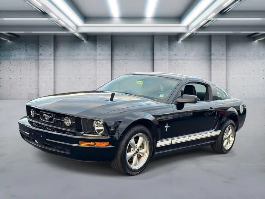 2007 Ford Mustang Premium photo 1