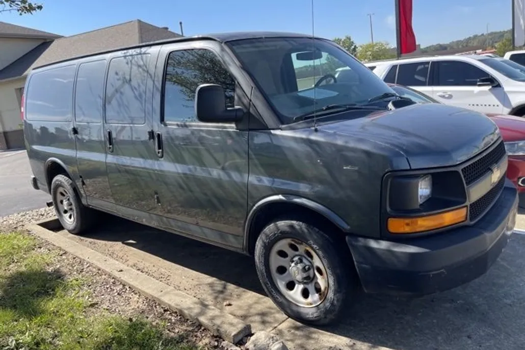 2014 Chevrolet Express Cargo 1500 Work Van photo 1