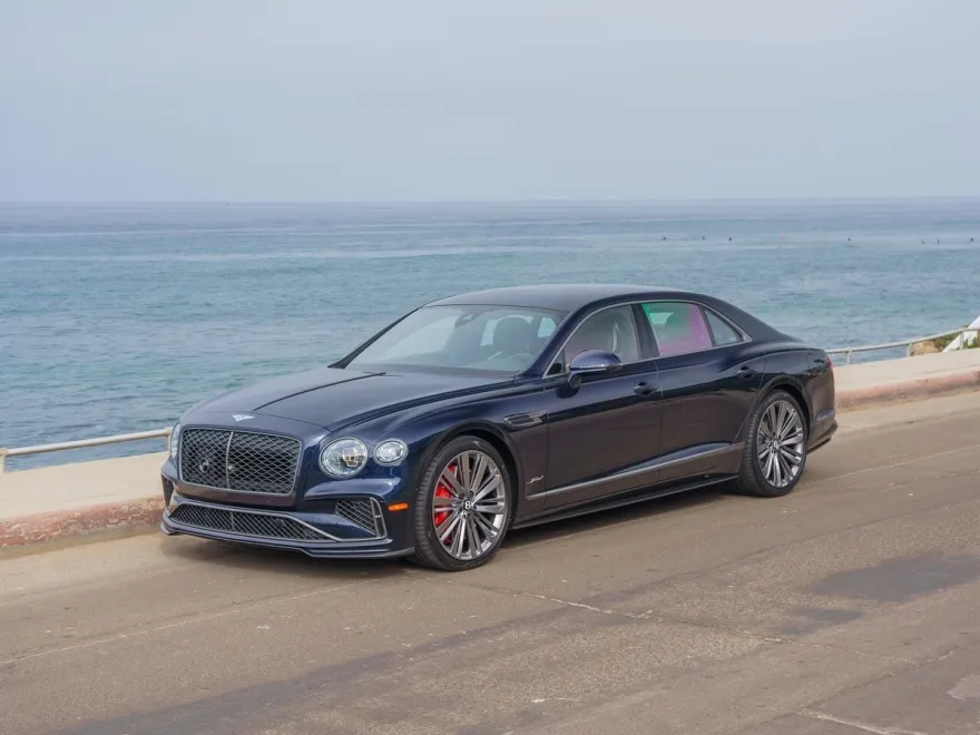 2025 Bentley Flying Spur Speed photo 1