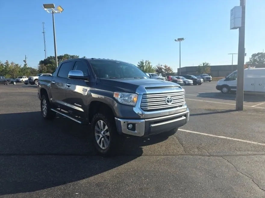 2017 Toyota Tundra Limited photo 1