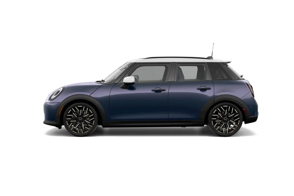 2026 Mini Cooper 4 Door Hardtop Signature photo 1