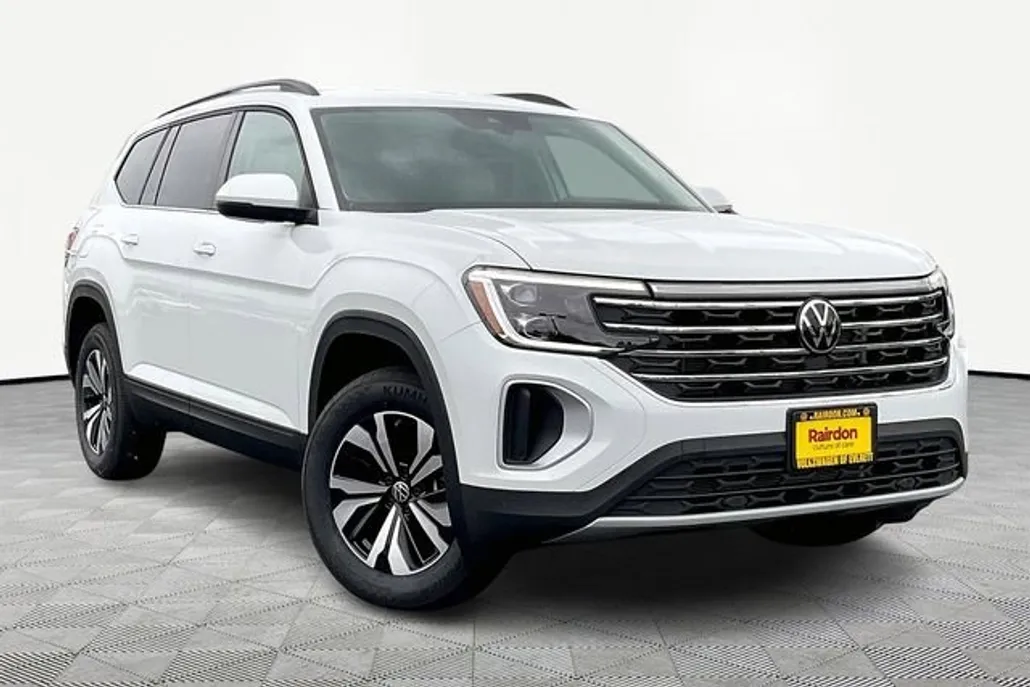 2025 Volkswagen Atlas SE photo 1