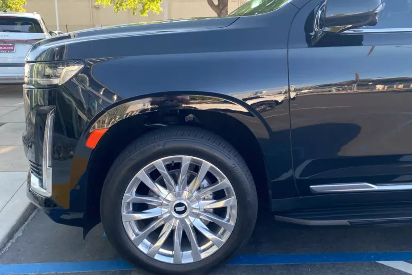 2023 Cadillac Escalade ESV Premium Luxury photo 1