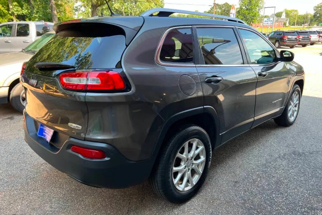 2014 Jeep Cherokee Latitude photo 1