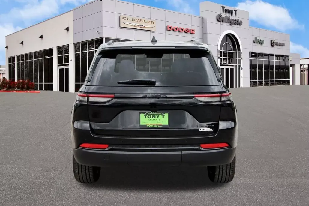 2025 Jeep Grand Cherokee Limited photo 1