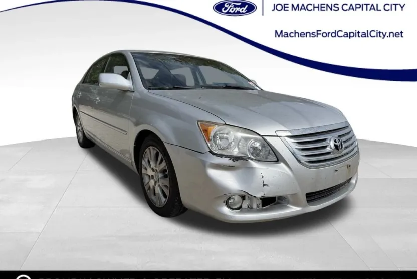 2010 Toyota Avalon XLS photo 1