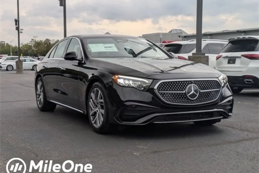 2026 Mercedes Benz E 4MATIC Hybrid photo 1