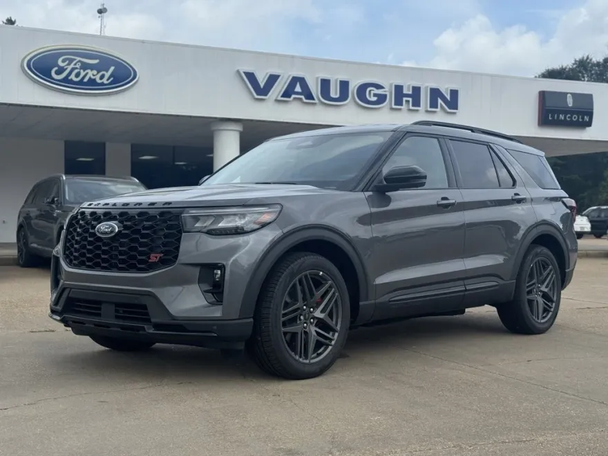 2025 Ford Explorer ST photo 1