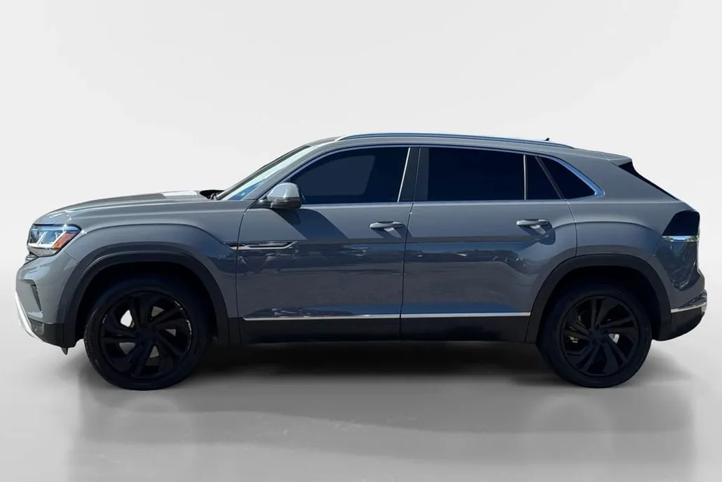 2022 Volkswagen Atlas Cross Sport SEL photo 1