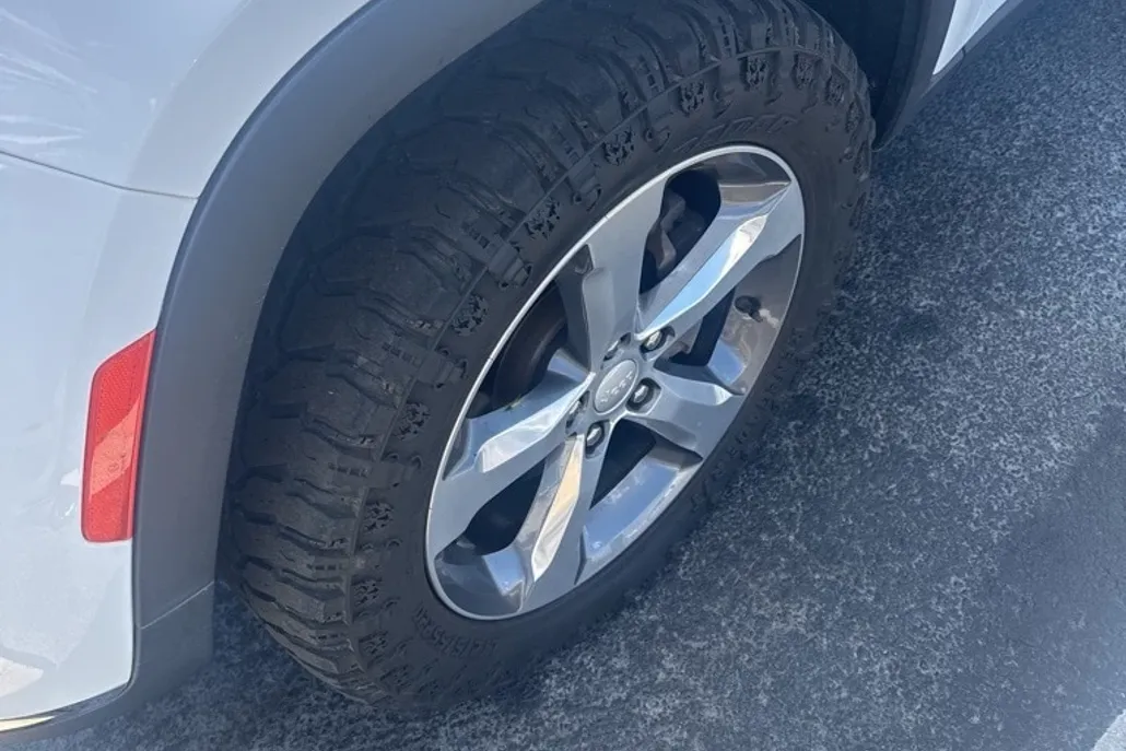 2021 Jeep Grand Cherokee Limited photo 1