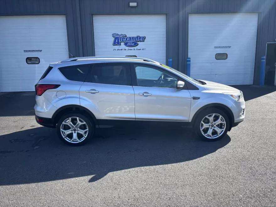 2019 Ford Escape Titanium photo 1