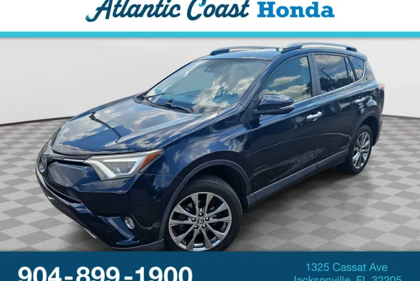 2017 Toyota RAV4 Limited photo 1
