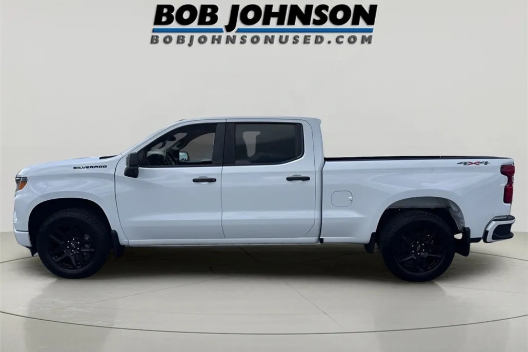 2023 Chevrolet Silverado 1500 Custom photo 1