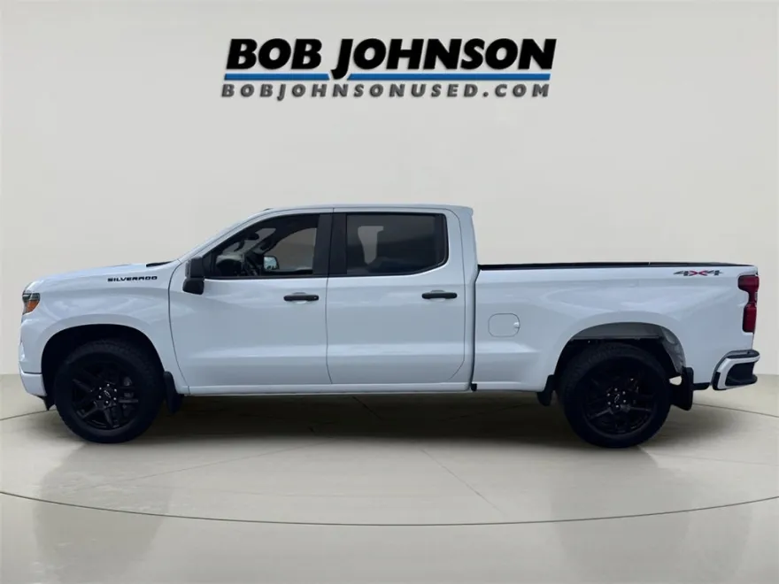 2023 Chevrolet Silverado 1500 Custom photo 1