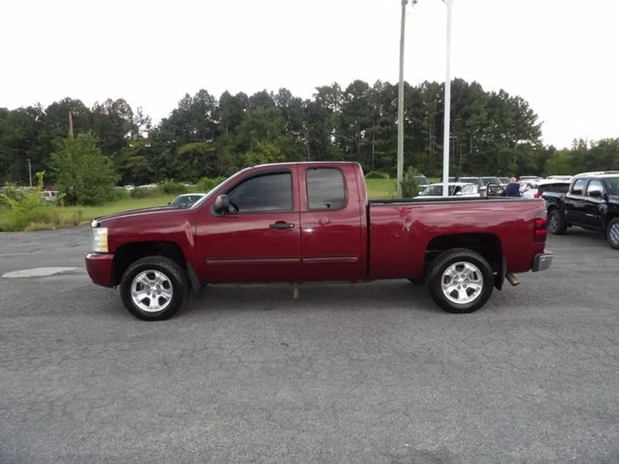 2009 Chevrolet Silverado 1500 LT photo 1