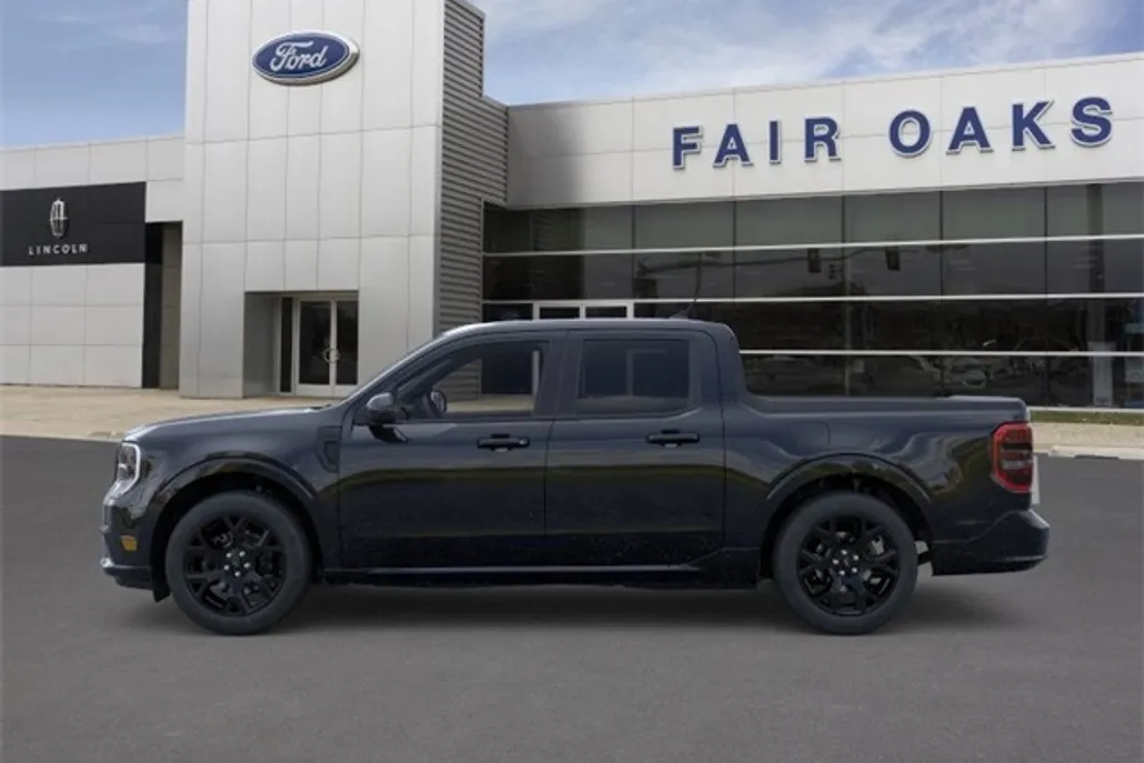 2025 Ford Maverick photo 1