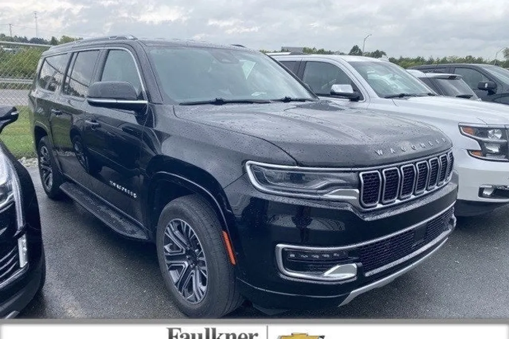 2024 Jeep Wagoneer L Series II photo 1