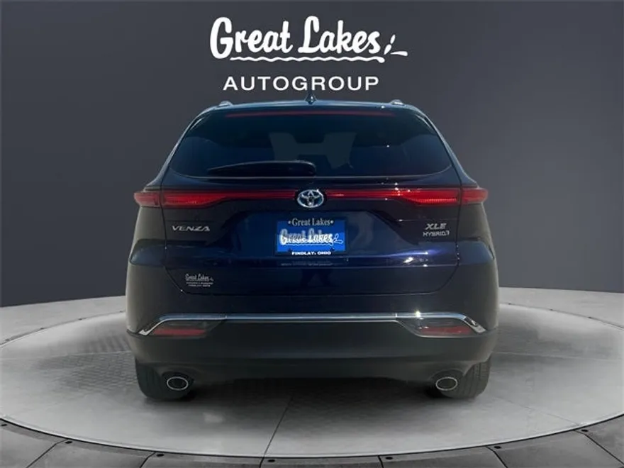 2022 Toyota Venza XLE photo 1