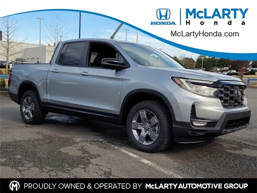 2025 Honda Ridgeline TrailSport photo 1