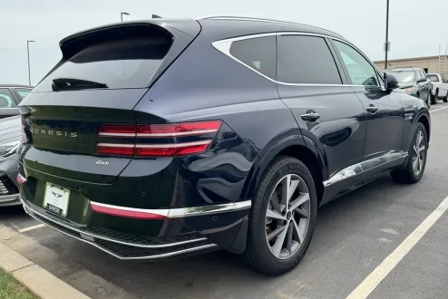 2025 Genesis GV80 2.5T Advanced photo 2