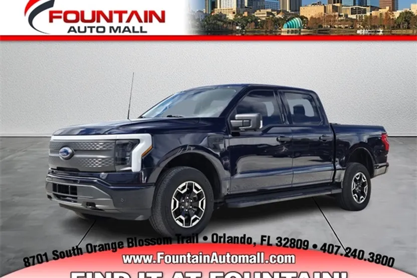2022 Ford F-150 Lightning XLT photo 1